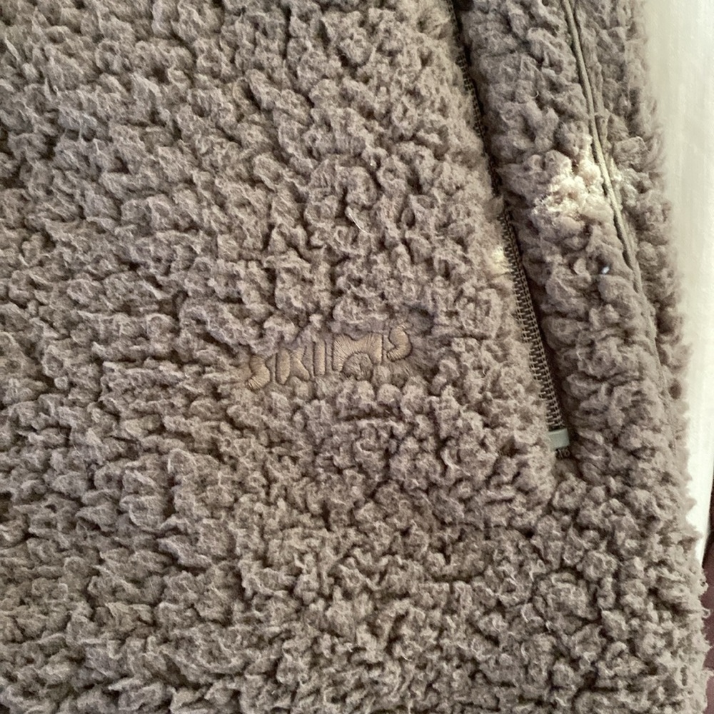 NWT SKIMS Teddy Jogger - Picture 6 of 8